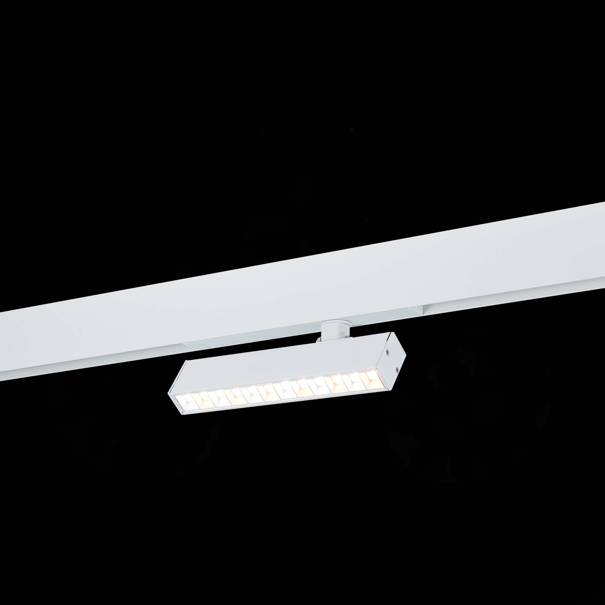 Изображение товара ST656.596.09 Св-к трек. SMART Белый LED 1*9W 2700K-6000K 700Lm Ra>90 24 IP20 L220xW25xH105 220V от магазина N&M Home