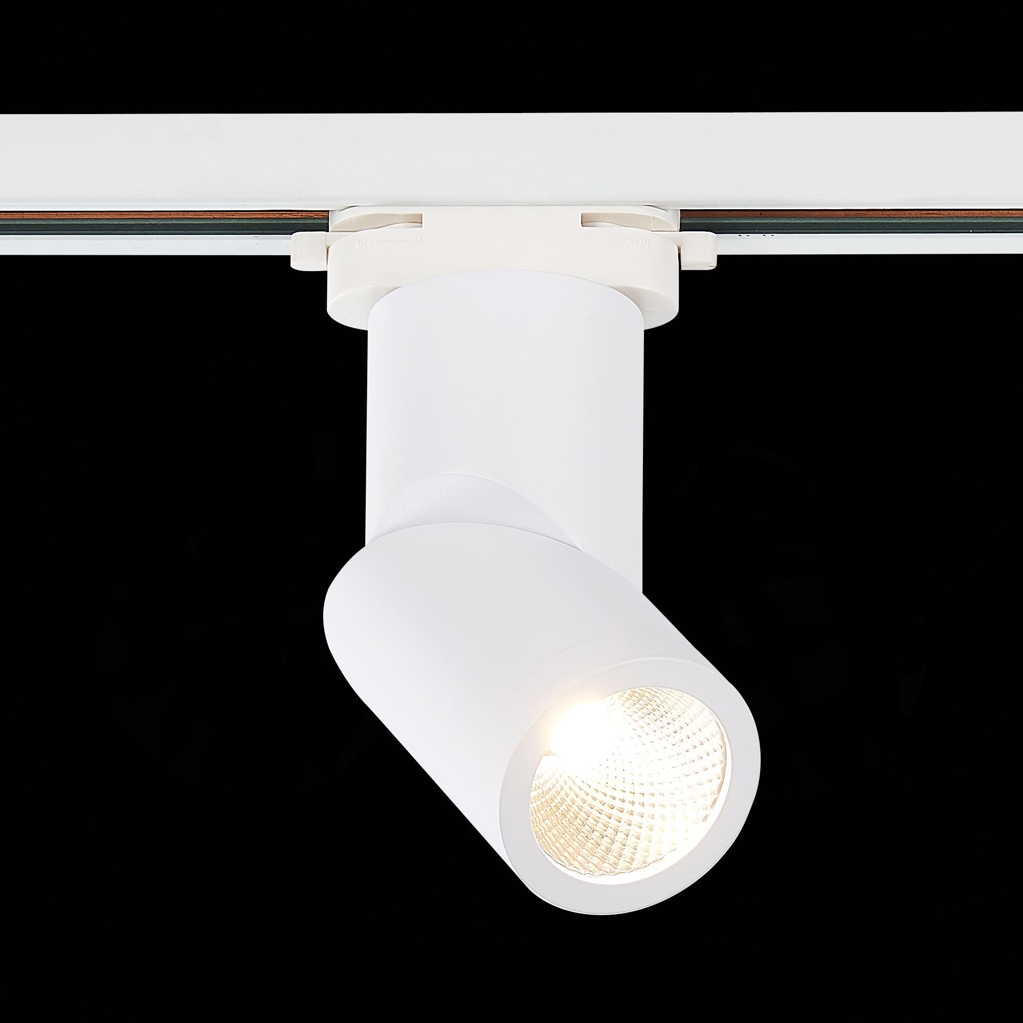 Изображение товара ST650.546.10 Св-к трек. Белый LED 1*10W 4000K 800Lm Ra>90 38° IP20 D60xH190 165-265V от магазина N&M Home