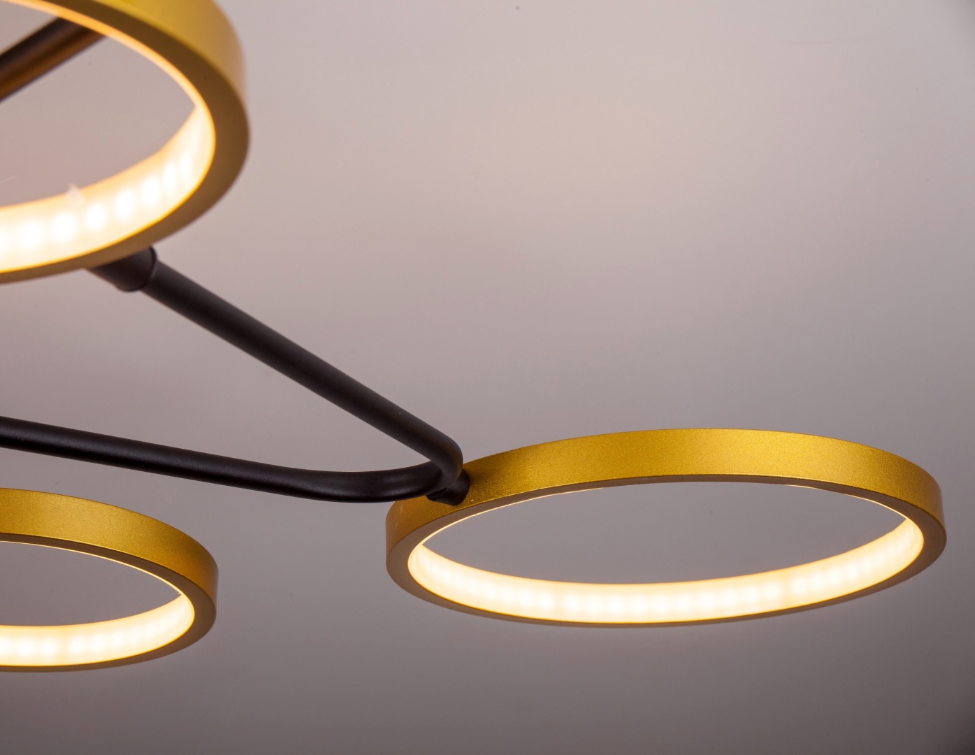 Изображение товара Потолочный светильник LED4U L200-9 от магазина N&M Home
