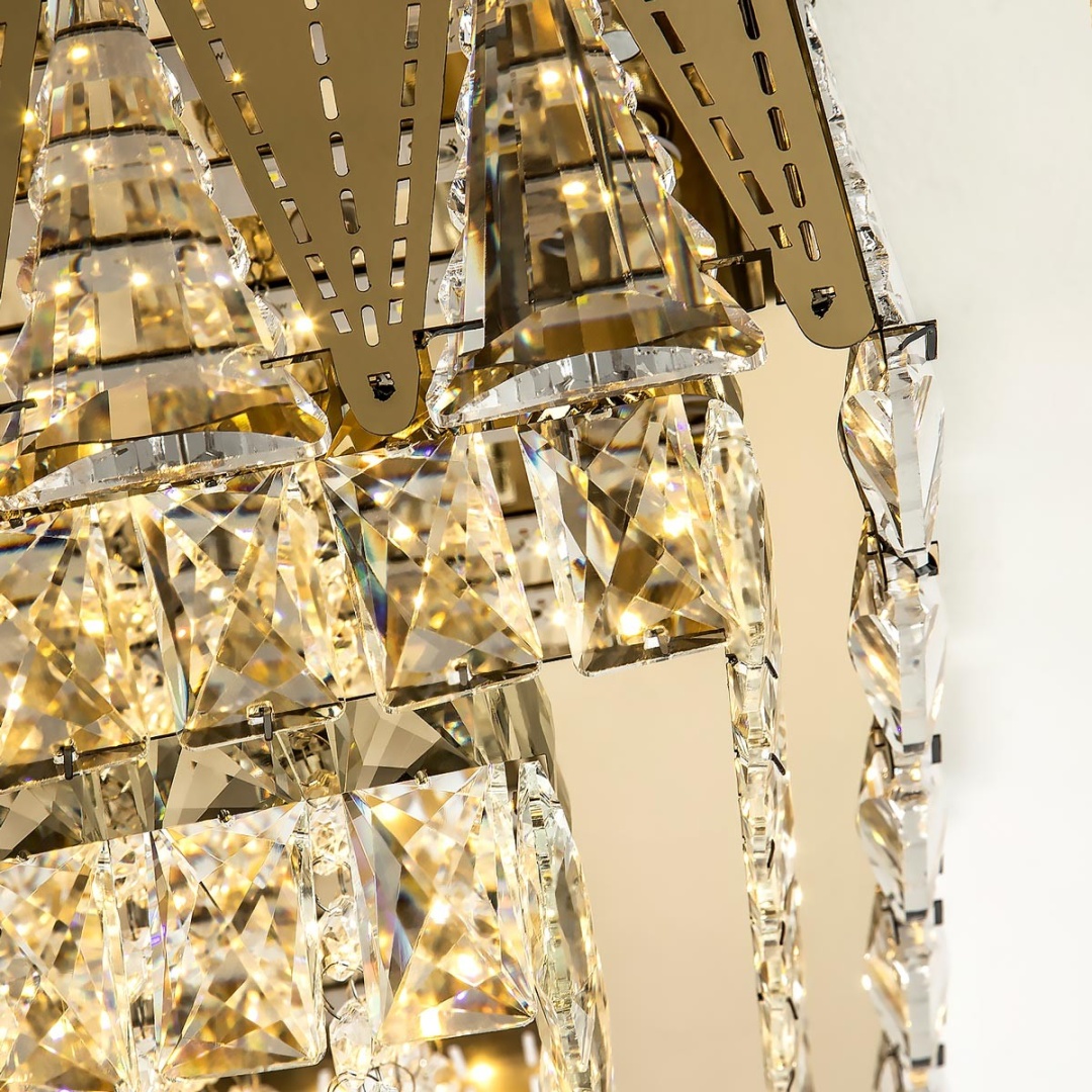 Изображение товара Потолочная люстра LED4U L9437-500-500 GD с функцией УД от магазина N&M Home